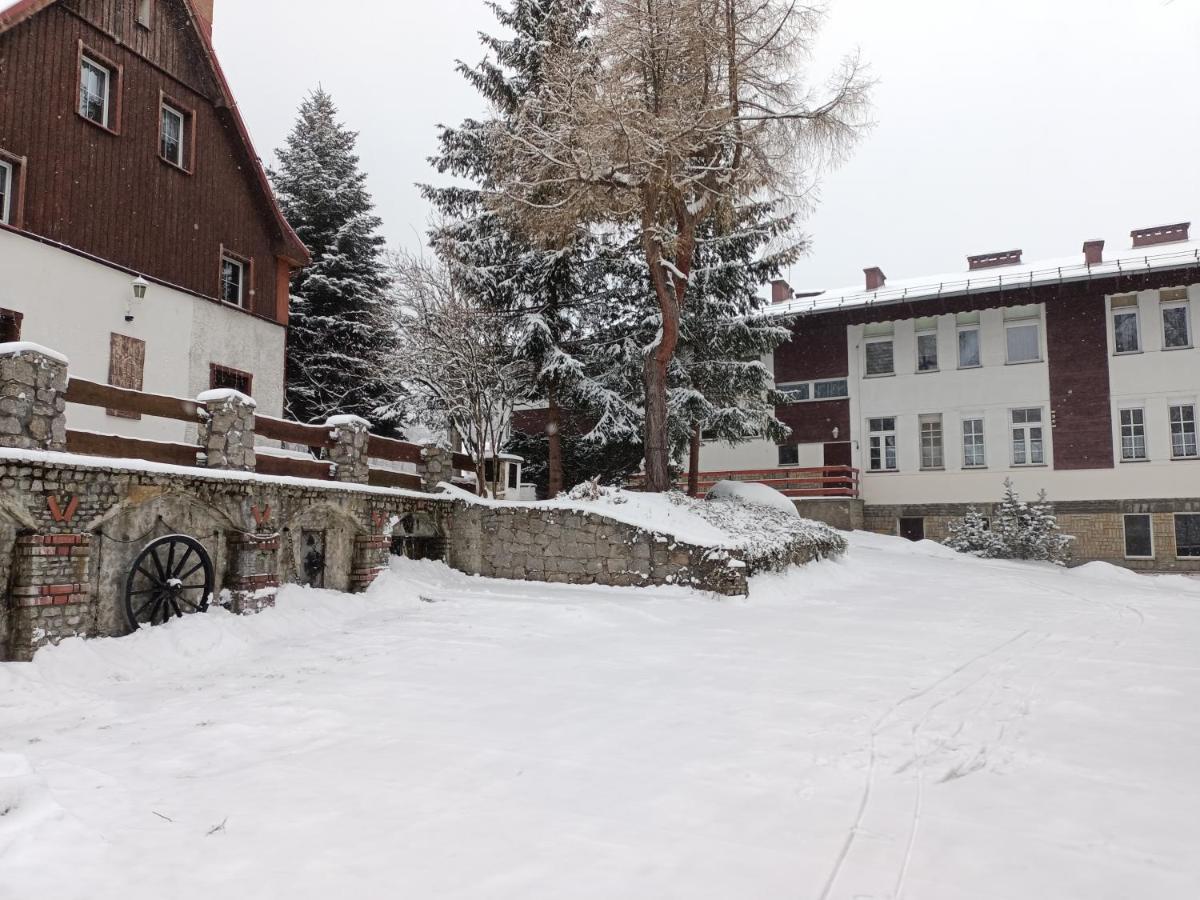 Osrodek Wypoczynkowy Nad Wodospadem Przesieka Exterior photo